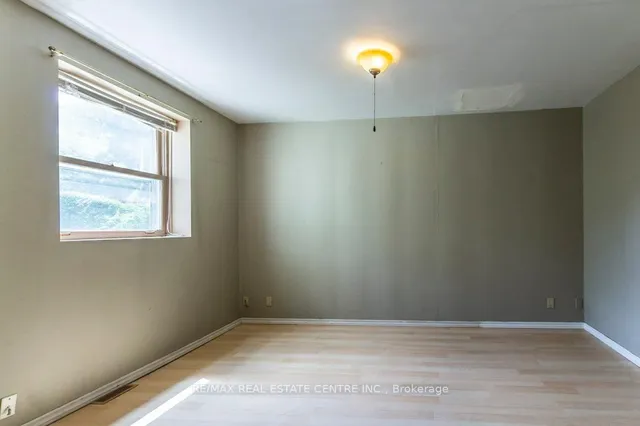 Additional image 13 of 215-217 Queen St