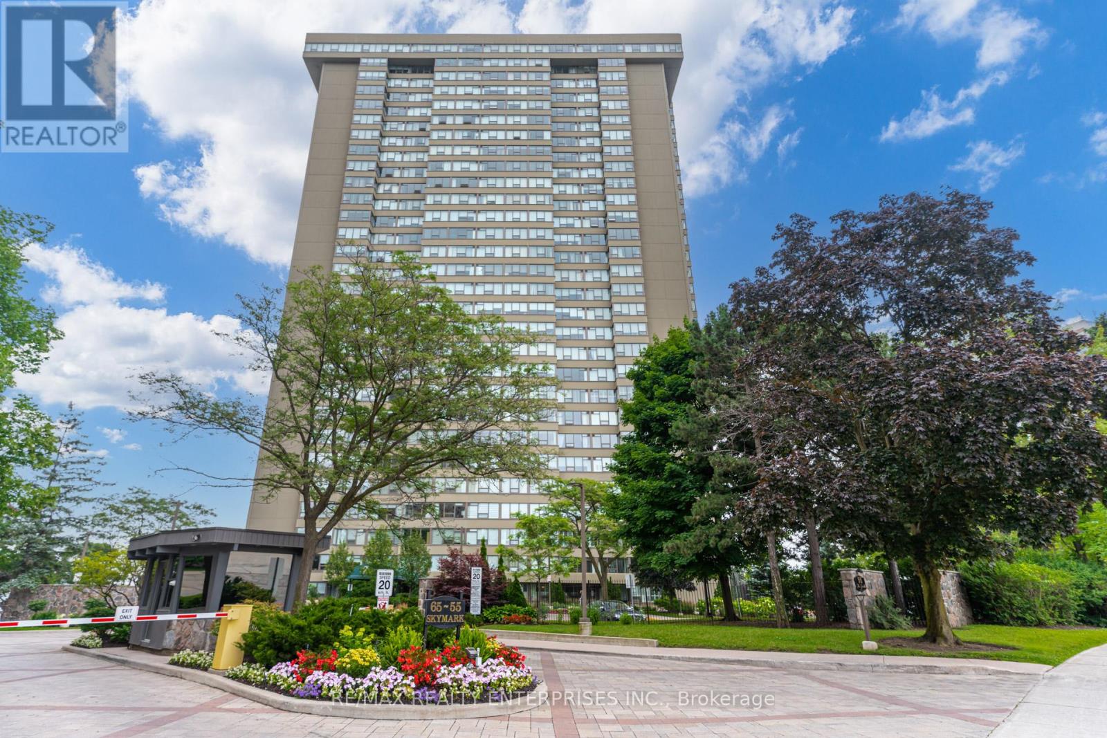205 - 55 SKYMARK DRIVE|Toronto (Hillcrest Village), Ontario M2H3N4