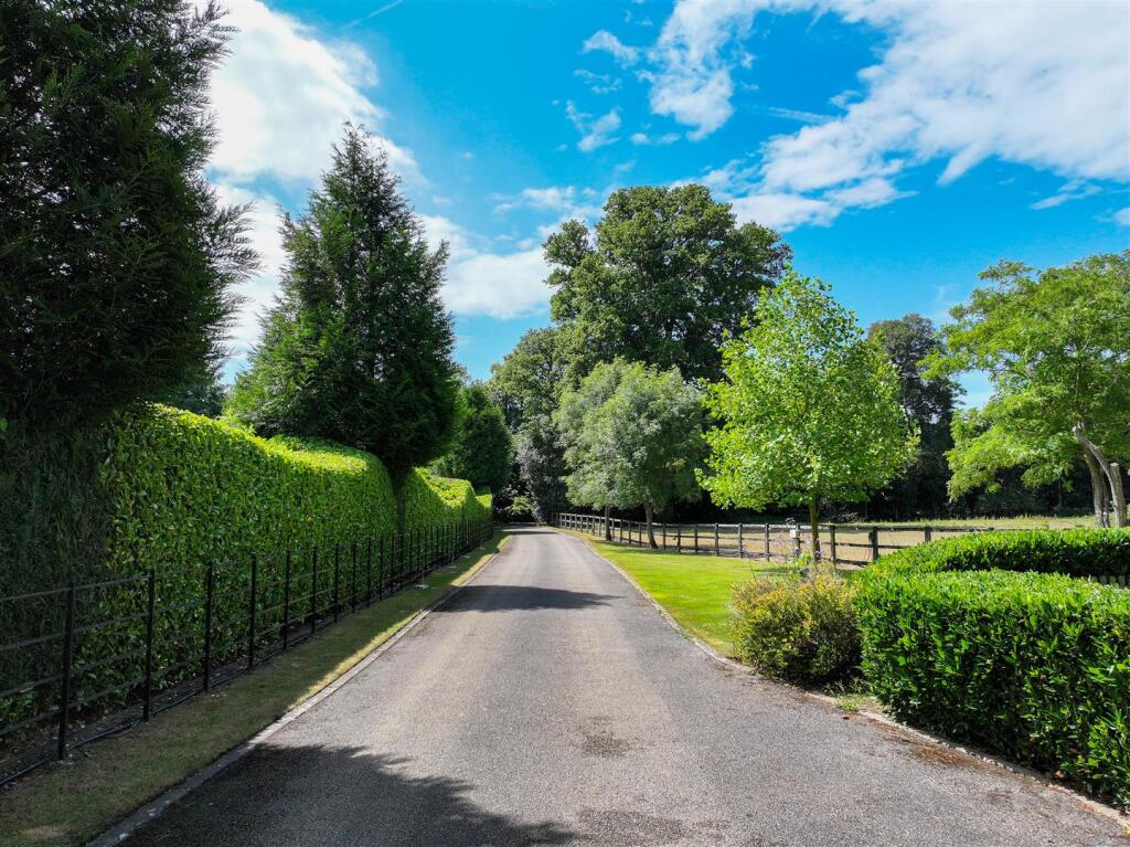 Additional image 26 of Mulberry House, Woodside AL9 6DD