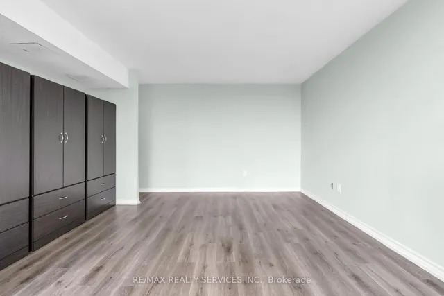 Additional image 26 of 21 Markbrook Lane Unit 306