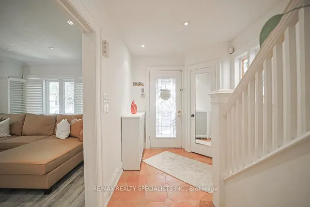 Additional image 37 of 123 Colin Ave