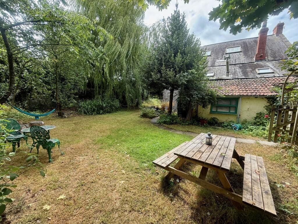 Additional image 8 of Tor Court, Coursing Batch, Glastonbury