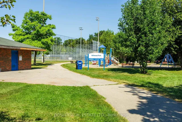 Additional image 40 of 4345 Bloor St Unit 60