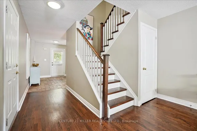 Additional image 20 of 5427 Lakeshore Rd Unit 4