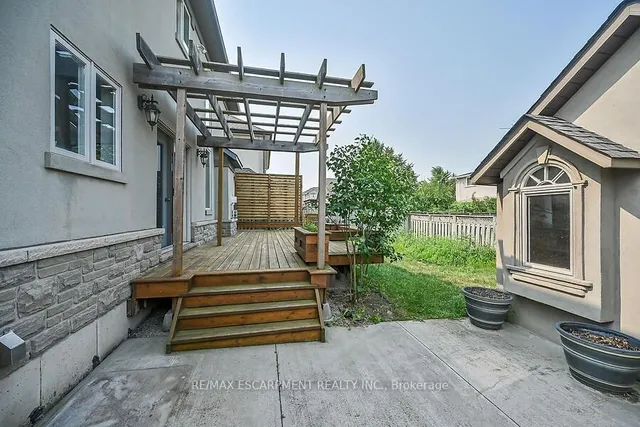 Additional image 35 of 242 Eringate Dr