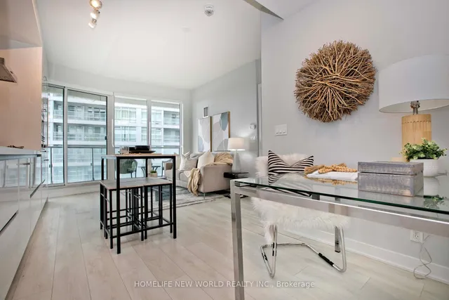 Additional image 6 of 2221 Yonge St Unit 1905