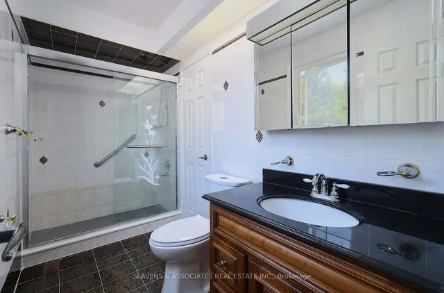 Additional image 22 of 66 Inniscross Cres