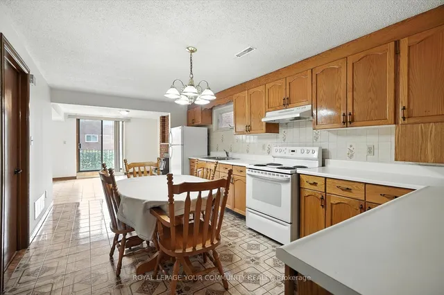 Additional image 32 of 72 Fred Bland Cres