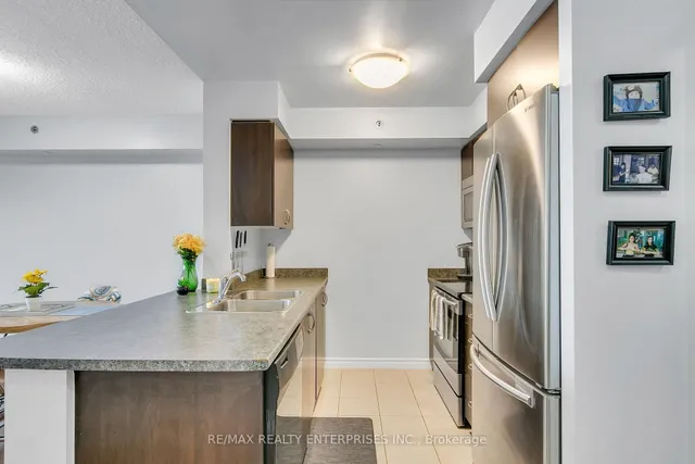 Additional image 19 of 35 Saranac Blvd Unit 411