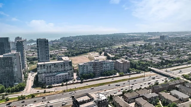 Additional image 39 of 200 Manitoba St Unit 433