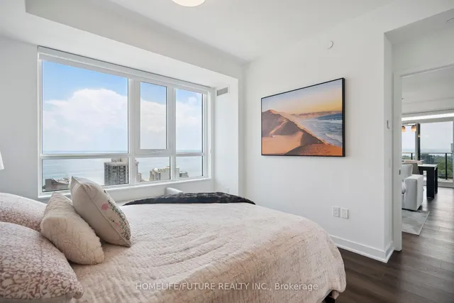 Additional image 18 of 2007 James St Unit 1706