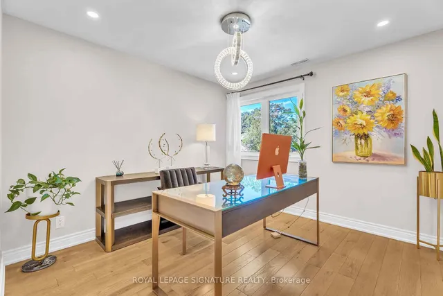 Additional image 25 of 47 Tofino Cres