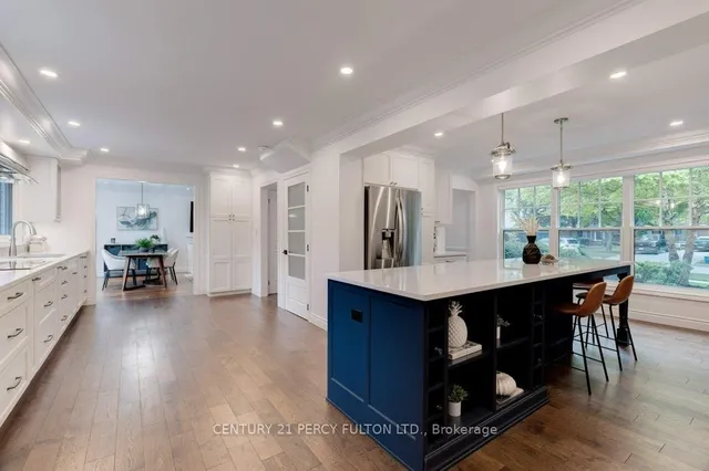 Additional image 9 of 4499 Hawthorne Dr