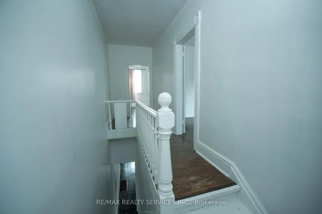 Additional image 27 of 191 Gladstone Ave