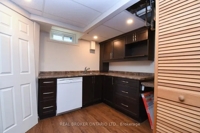 Additional image 28 of 64 Flamingo Dr