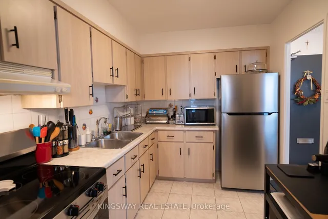 Additional image 9 of 451 The West Mall Dr Unit 518