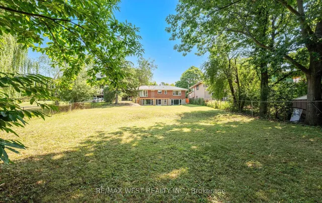 Additional image 33 of 23 Waltham Dr