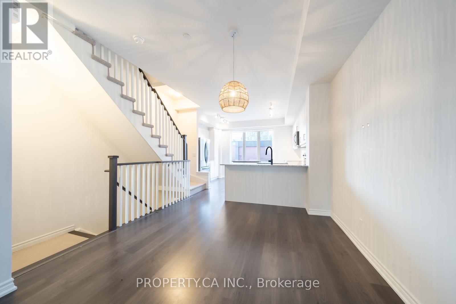 Property image for 9 - 80 EASTWOOD PARK GARDENS|Toronto (Long Branch), Ontario M8W0B2