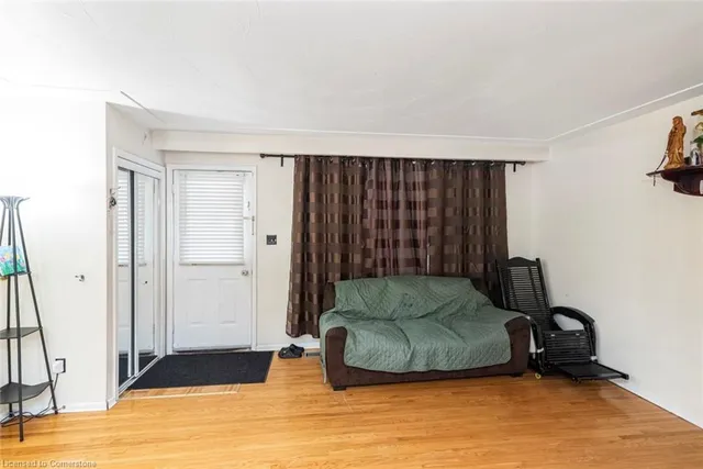 Additional image 4 of 172 Gibson Ave