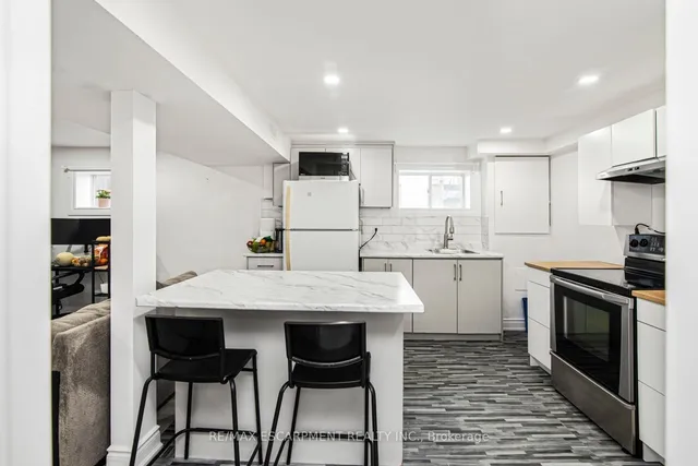 Additional image 40 of 140 East 35th St