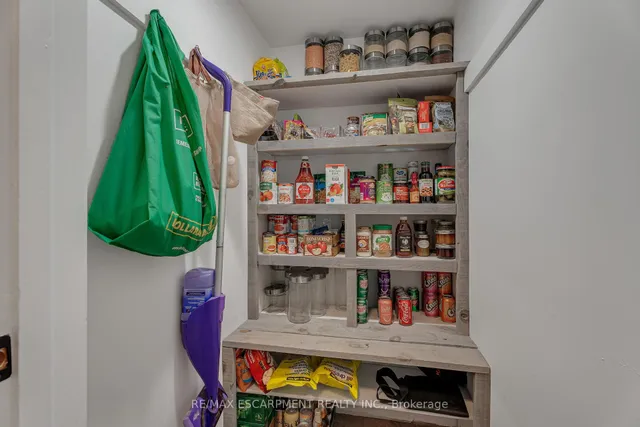 Additional image 16 of 316 Fennell Ave