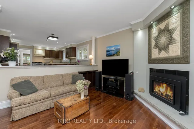 Additional image 19 of 20 Lennox Crt