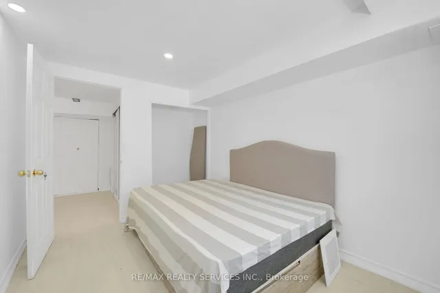 Additional image 38 of 3059 Finch Ave Unit 45