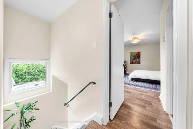 Additional image 28 of 237 Churchill Ave