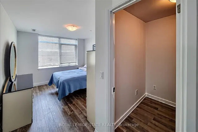 Additional image 30 of 1 Redfern Ave Unit 313