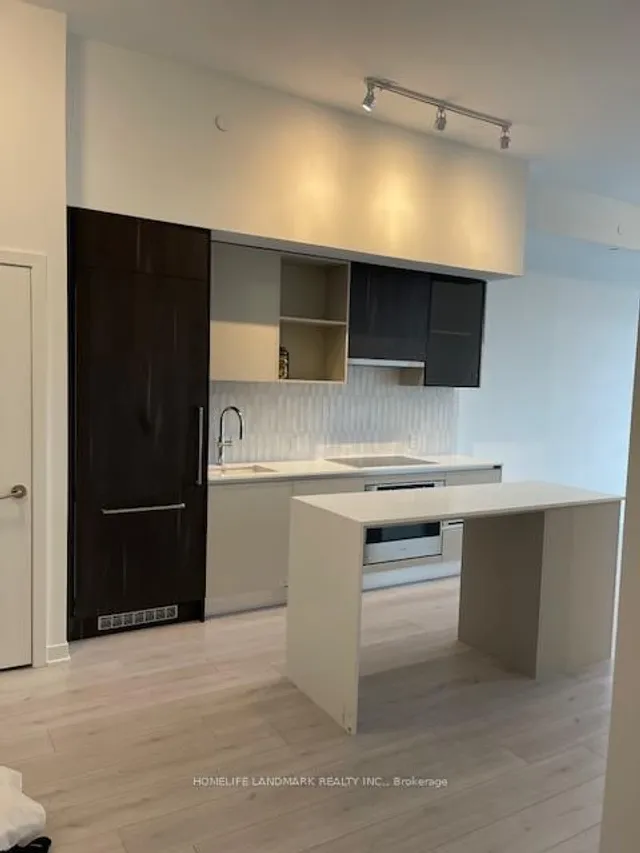 Additional image 7 of 395 Dundas St Unit 216