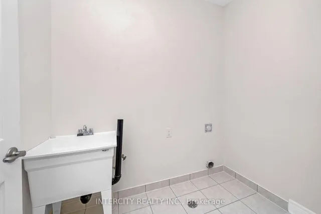 Additional image 33 of 39 Keyworth Cres