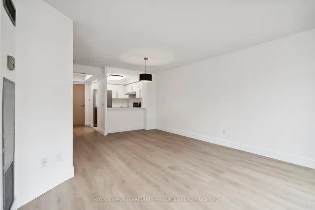 Additional image 19 of 942 Yonge St Unit 418