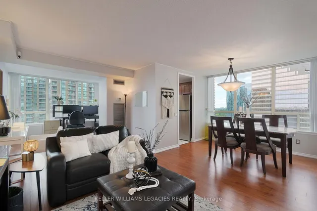 7 Bishop Ave Unit 1601