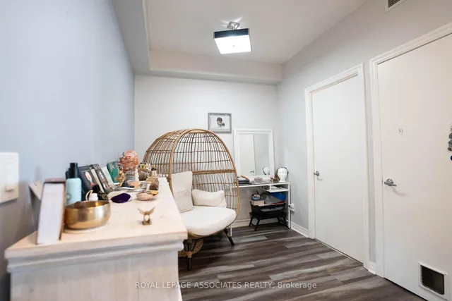 Additional image 6 of 16 Yonge St Unit 2407