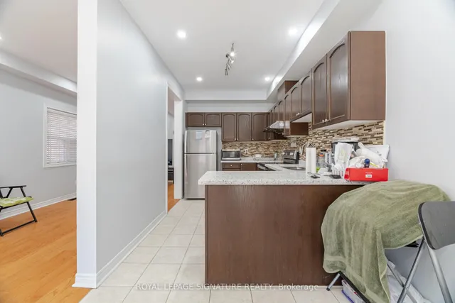 Additional image 16 of 443 Comiskey Cres