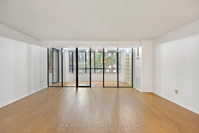 Additional image 9 of 280 Simcoe St Unit 206A