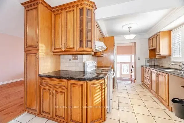 Additional image 17 of 354 Centre St