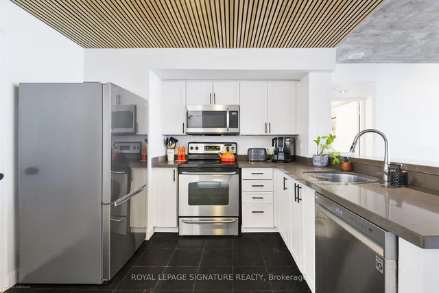 Additional image 4 of 705 King St Unit 804