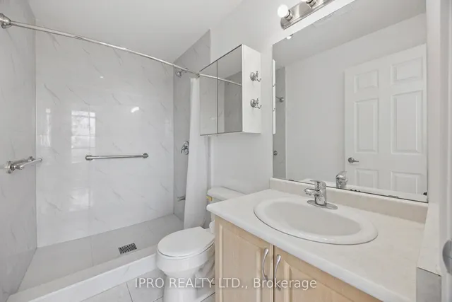 Additional image 19 of 225 Wellesley St Unit 1203