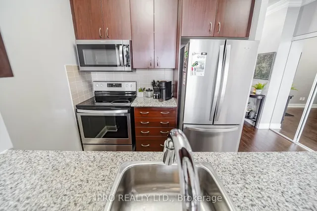 Additional image 26 of 135 Village Green Sq Unit PH21