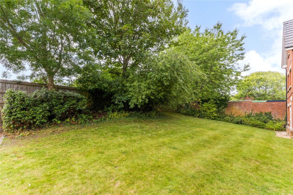 Additional image 14 of Roundwood Lane, Harpenden, Hertfordshire, AL5
