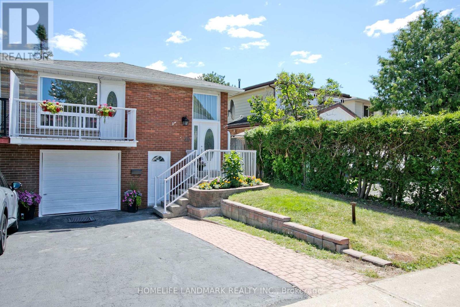 39 LA PEER BOULEVARD|Toronto (L'Amoreaux), Ontario M1W2H3