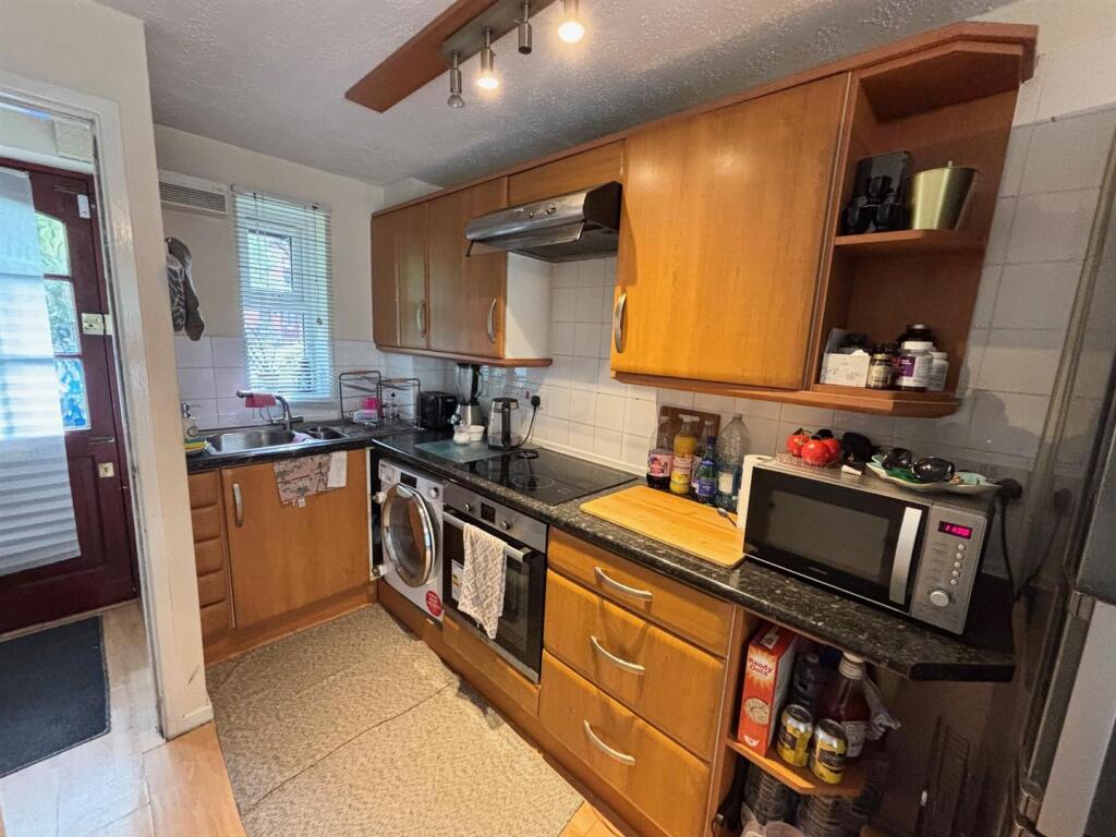 Additional image 4 of Highfield Close, Hall Green