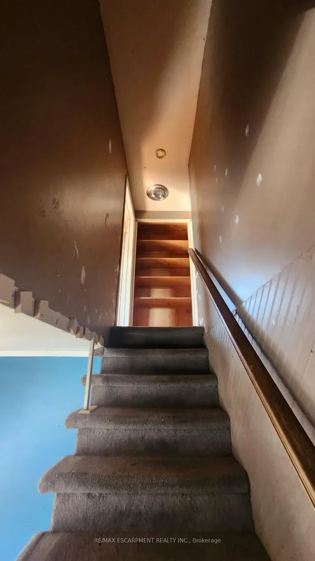 Additional image 11 of 706 Tate Ave