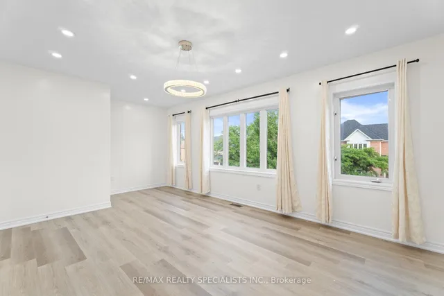 Additional image 29 of 16 Banks Dr