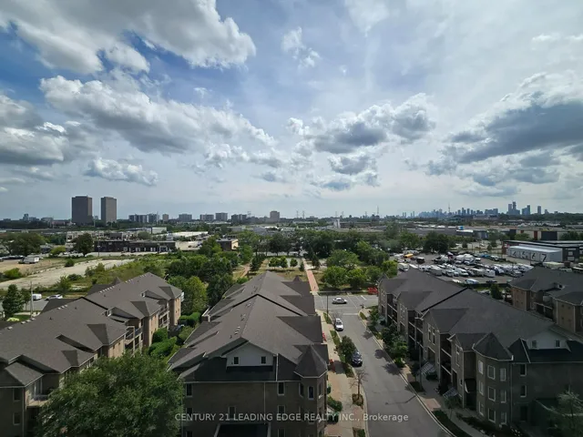 Additional image 18 of 35 Brian Peck Cres Unit 914