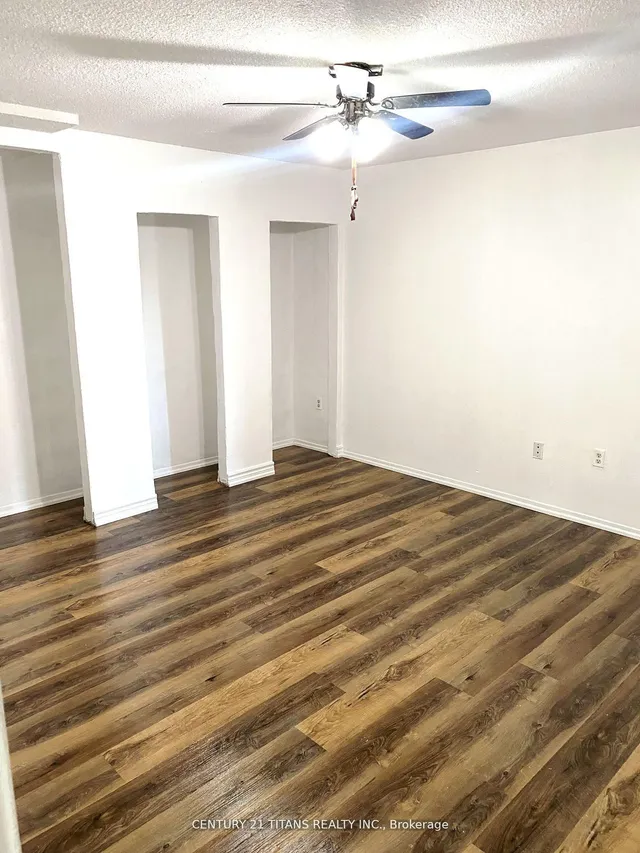 Additional image 5 of 4064 Lawrence Ave Unit 210