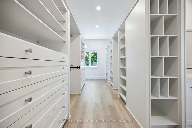 Additional image 29 of 127 Munro Blvd