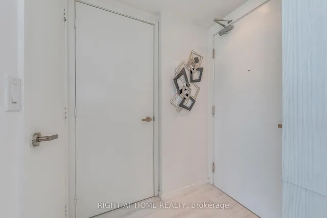 Additional image 4 of 159 Dundas St Unit 611