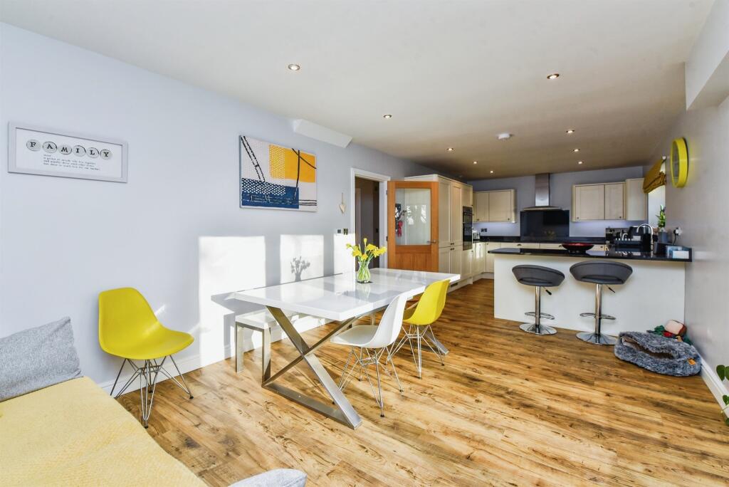 Additional image 5 of Thomas Bunn Close, Frome